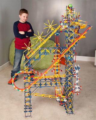 Illustration for article titled The Gigantic K'NEX Big Ball Factory Is Back After 20 Years